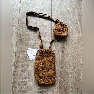 Lululemon Modular Phone Crossbody *Fleece in Burnt Caramel